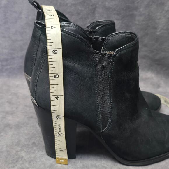 Michael Kors Black Leather Pull On Closed Toe Ankle Booties Heeled Shoes - Picture 10 of 11